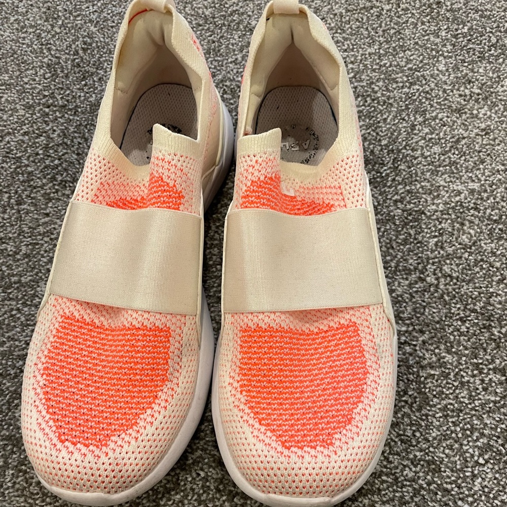 APL techloom shoes size 8.5 worn once